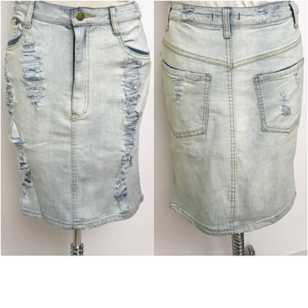 Perfectly Distressed Denim Skirt SML - Picture 6 of 6